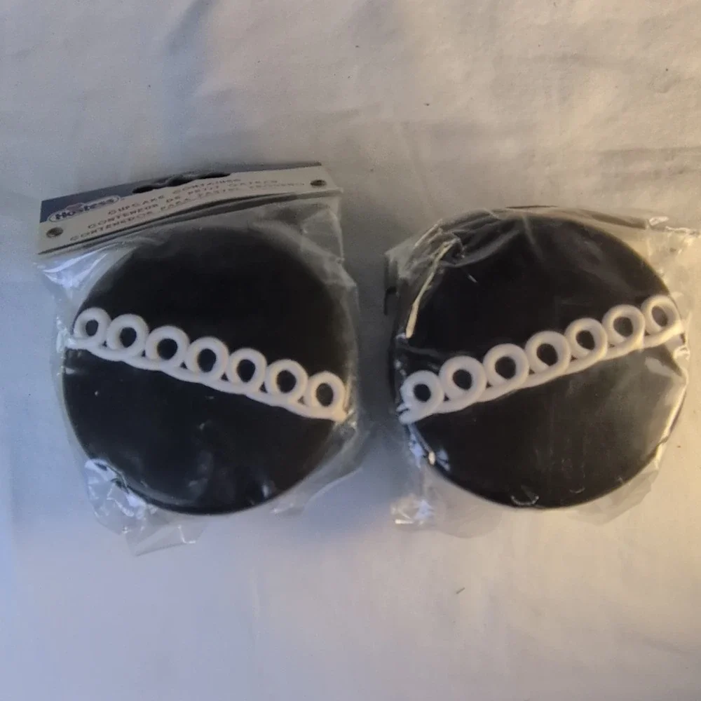 vintage Hostess Cupcake Container 2Pack Round Black & White Plastic Food Storage